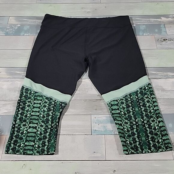 Under Armour Green Compression Capri Leggings sz X-Large - Picture 3 of 5